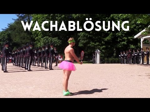 KÃ¶nigliche WachablÃ¶sung im TÃ¼tÃ¼