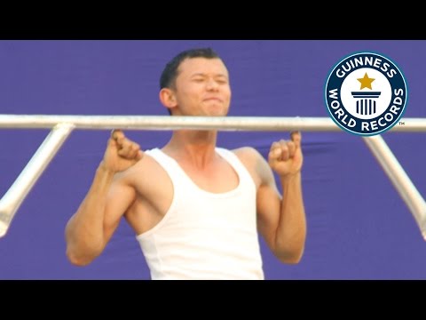 SPOTLIGHT - Most consecutive pinky pull-ups