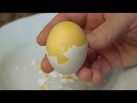 How to Scramble Eggs Inside Their Shell