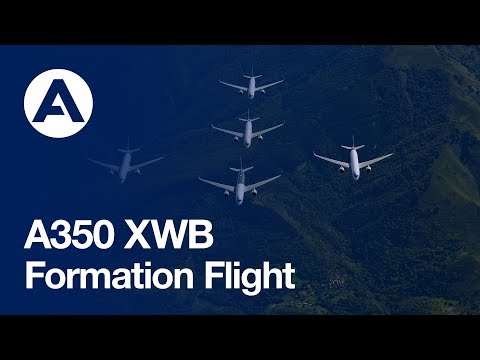 âFamily flightâ â Five Airbus A350 XWBs together in flight