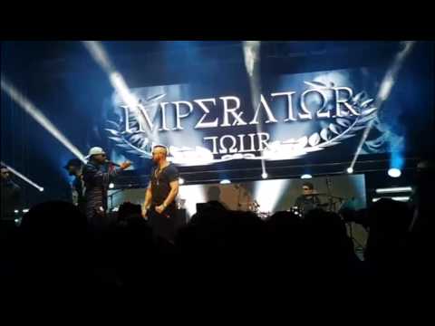 [FULL] Kollegah schlÃ¤gt Fan - Imperator Tour Leipzig 18.03.17