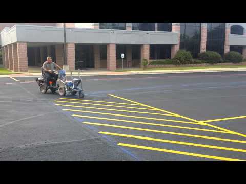 Professional parking lot striping linelazer 3900