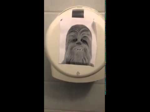 Chewbacca als Toilettenpapierspender