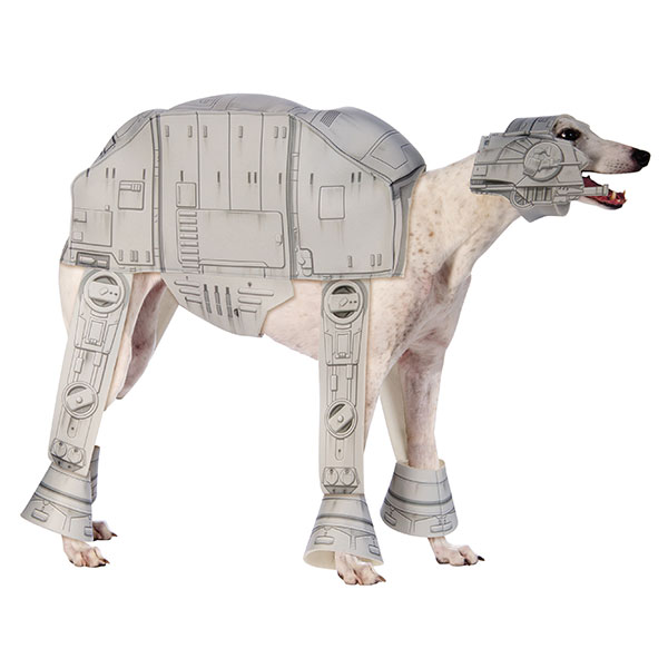 Ein AT-AT als Hundekostüm