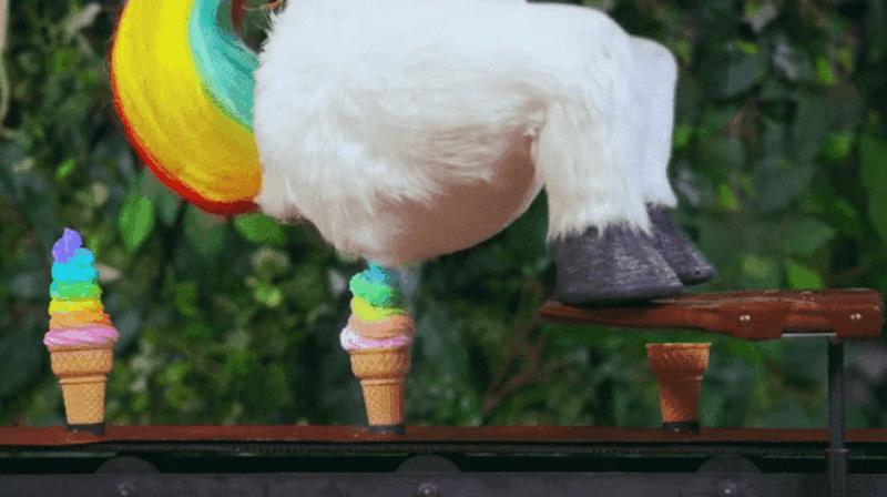 Ein Regenbogeneis kackendes Einhorn