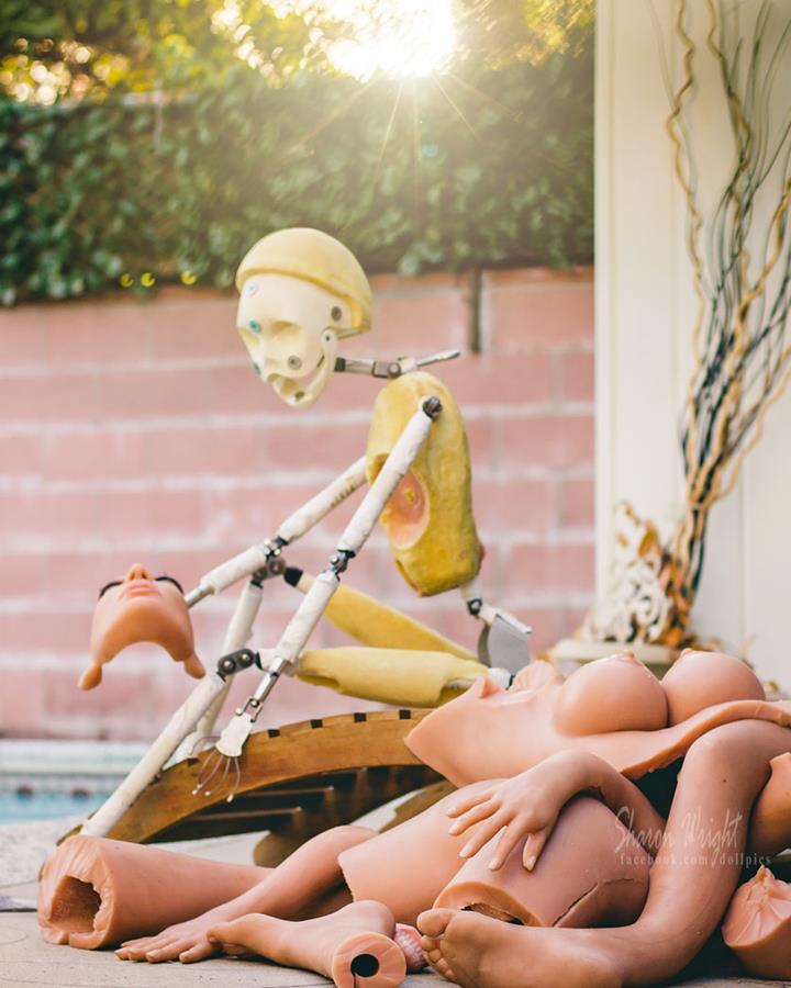 Eine Sexpuppe, nackt wie Gott sie schuf