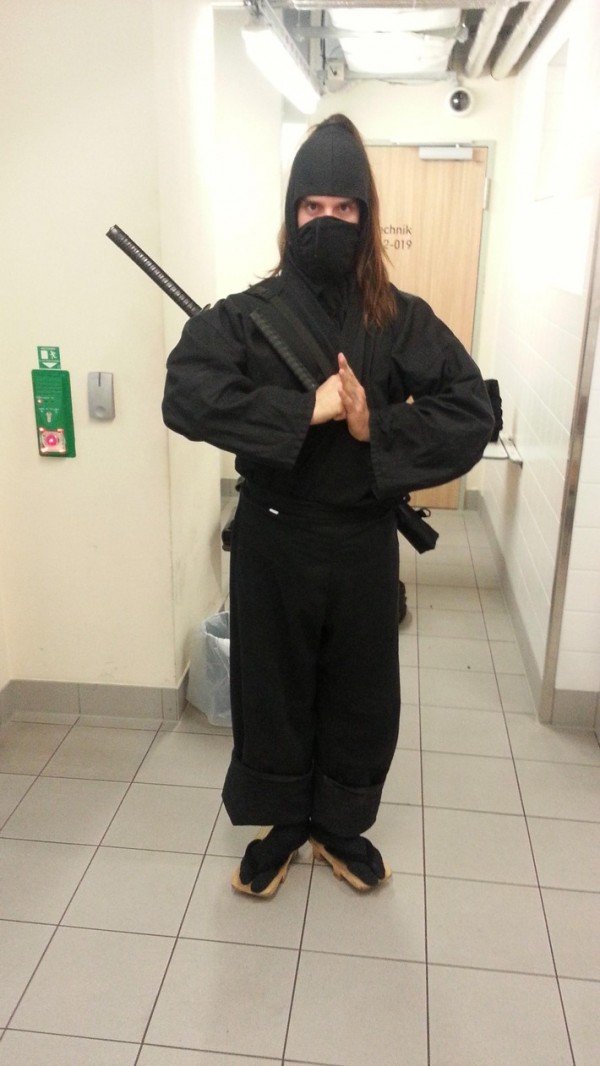 bpoli-dd-ninja-im-zug
