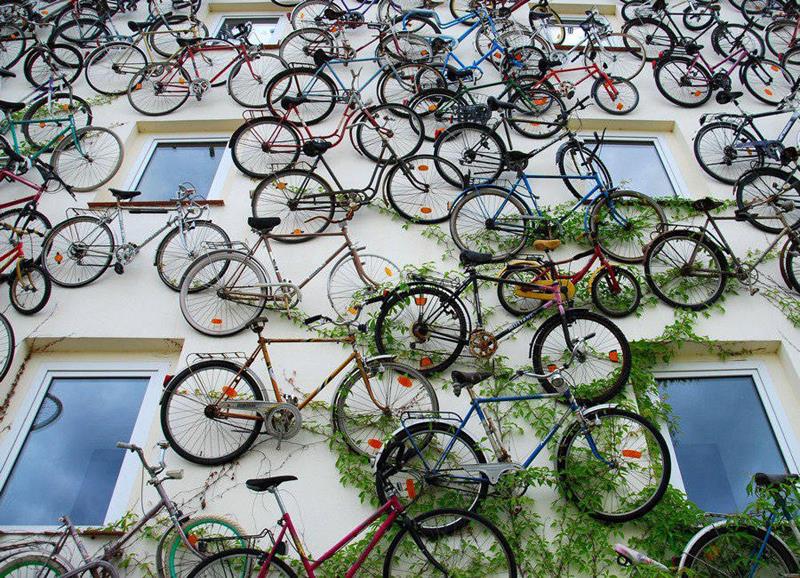 wallofbicycles-2-900x650