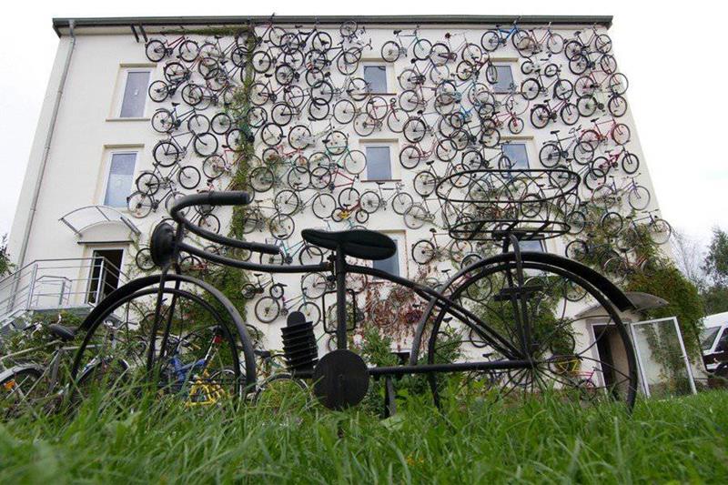 wallofbicycles-6-900x600