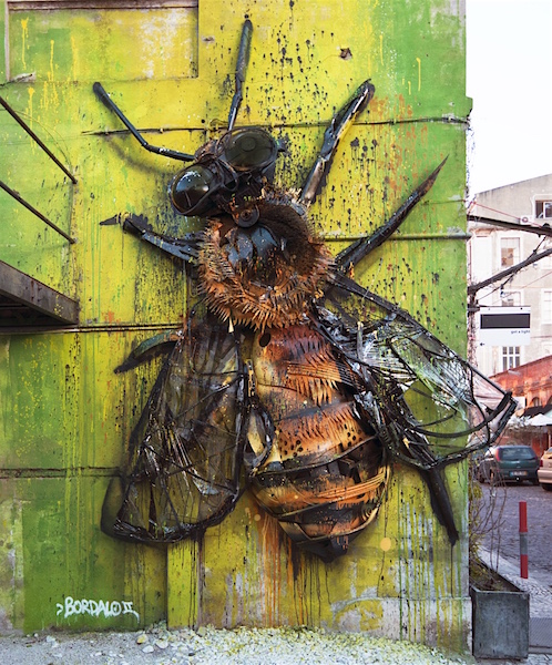 Biene-Schrott-streetart-bordalo5