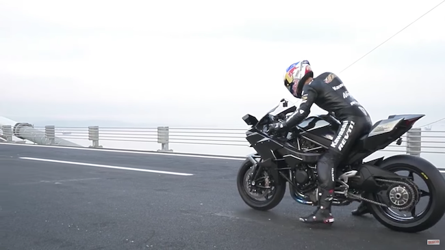 Land-Speed-Rekord: Mit dem Motorrad von 0-400 km/h in 26 Sekunden