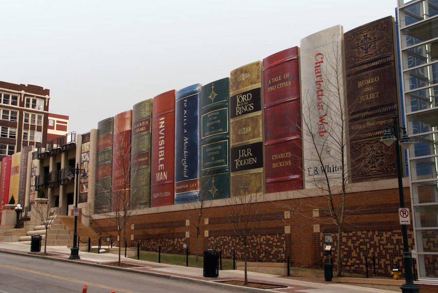 Brilliant-Decoration-for-the-Kansas-City-Public-Library3-900x603