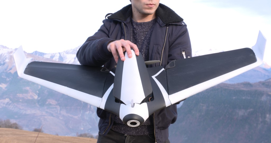 80km/h Drohne: Idiotensicher durch die Luft mit der Parrot Disco