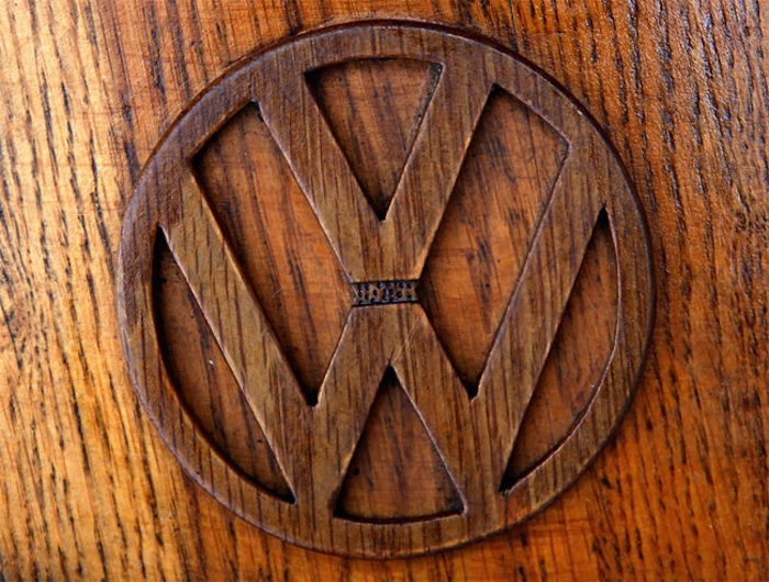 Great_Wooden_VW_Beetle_Made_by_Bosnian_Pensioner_Momir_Bojic_2016_08