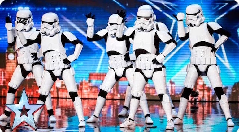 Boogie Storm: Wenn tanzende Stormtrooper Simons Höschen platzen lassen