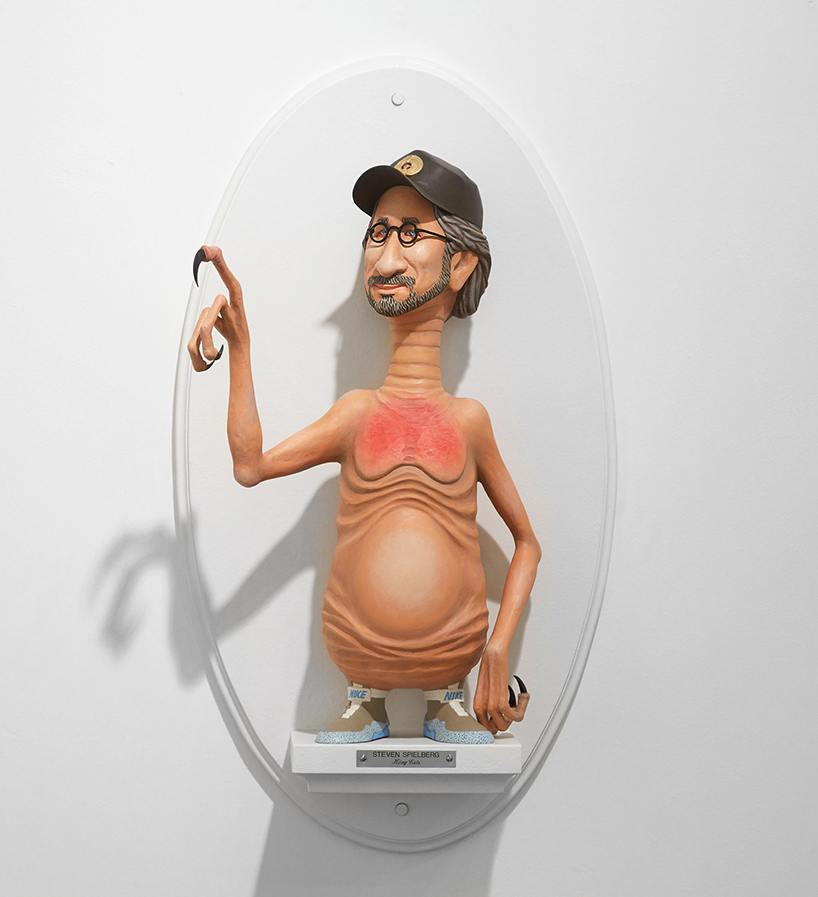 mike-leavitt-king-cuts-jonathan-levine-gallery-directors-satirical-sculptures-designboom-05