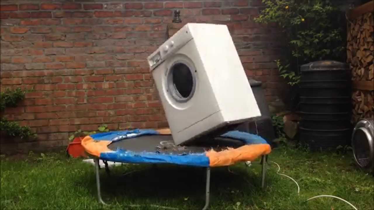Waschmaschine + Trampolin = Das Video des Tages